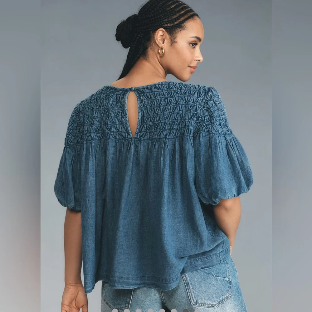 Anthropologie Women's Blue Liza Smocked Top with puff sleeves Large - Picture 7 of 9